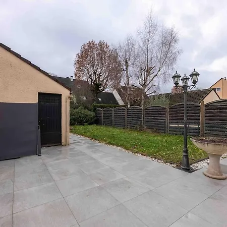 Beautiful House Near For 12 People 샹-쉬르-마른