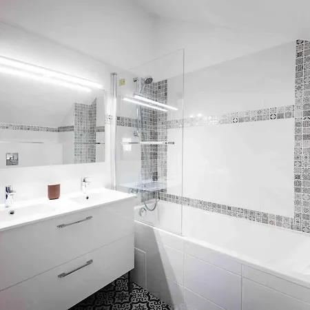 Beautiful House Near For 12 People