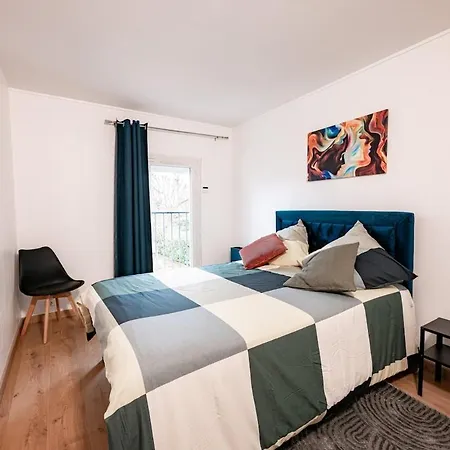 빌라 Beautiful House Near For 12 People 샹-쉬르-마른