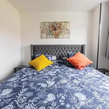 Beautiful House Near For 12 People 샹-쉬르-마른