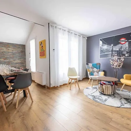 빌라 Beautiful House Near For 12 People *