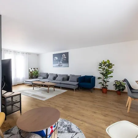 빌라 Beautiful House Near For 12 People